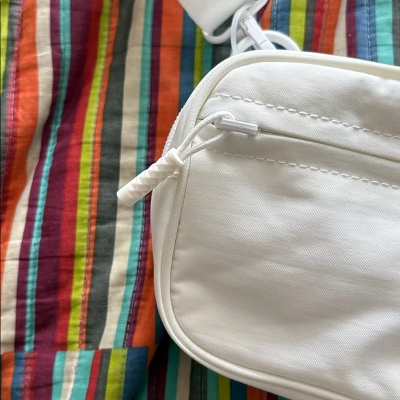 Jordan Crossbody Shoulder Bag with Removable Strap 7 1/2 x 4 1/2 x 2 inches nwt - Picture 4 of 14